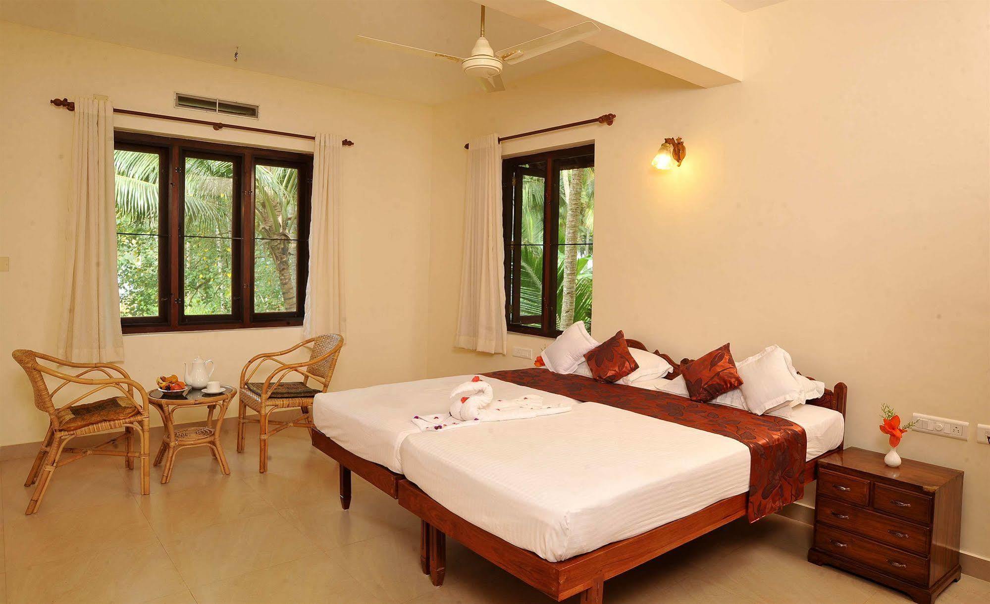 Ananda Lakshmi Ayurveda Retreat Hotel Chowara Exterior photo